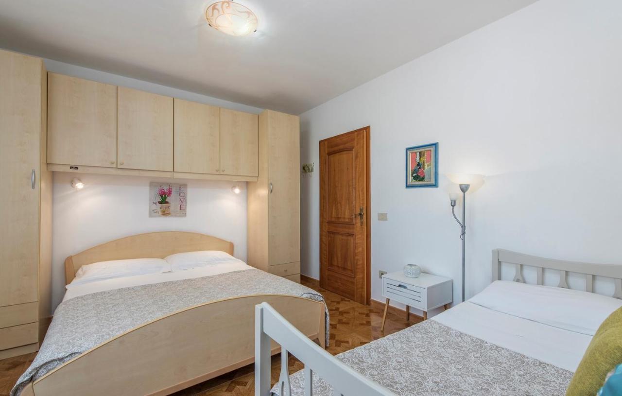 Apartment Complex Orzan Lovrecica Kültér fotó
